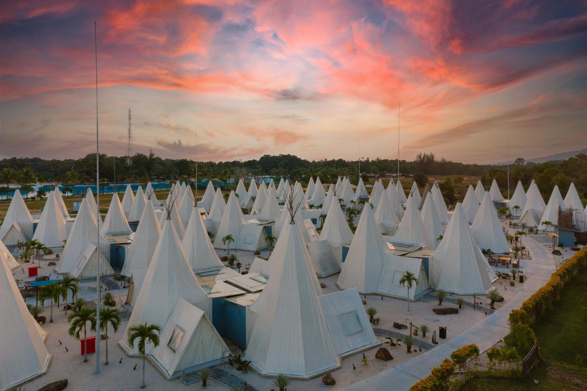 The Anmon Bintan Luxury tent